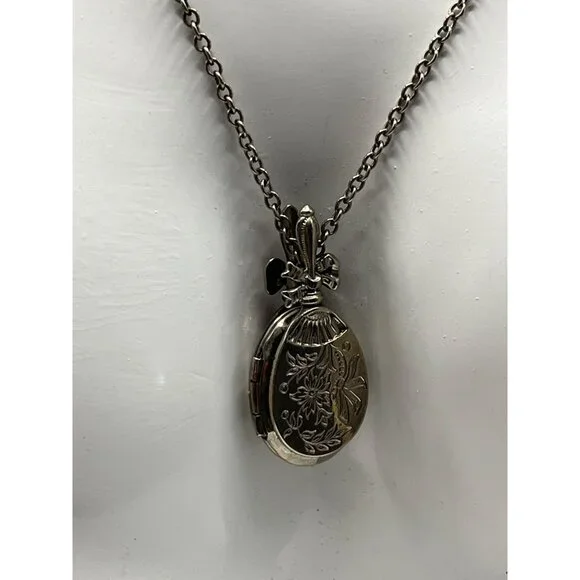Antique "1928"  Floral Engraved Locket Pendant Necklace Silver-Tone Chain - Picture 6 of 9